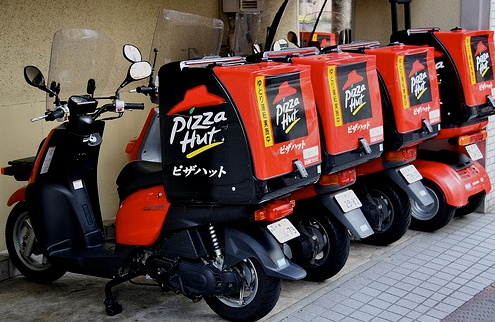 Dịch vụ giao đồ ăn trực tuyến tại Nhật 2022 - Pizza Hut